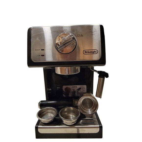 DeLonghi Espresso & Cappuccino Machine with 15 Bar Pump - Picture 1 of 8